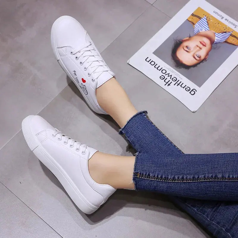 Fashionable white breathable running shoes for women, new casual lace-up shoes with embroidered flowers for spring and autumn MedSurgery Store For Digital Health