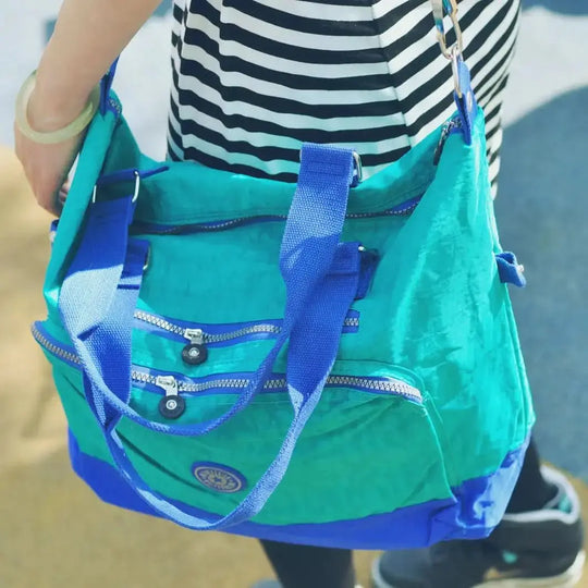 🎒Women's UrbanCare™ Crossbody Bag - Professional Style, Lightweight and Spacious.